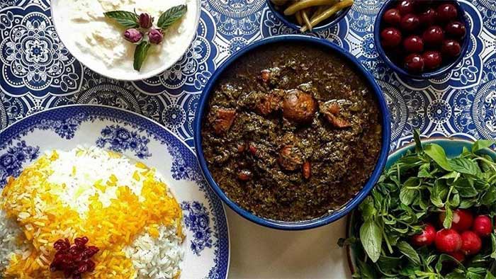 قورمه‌سبزی
